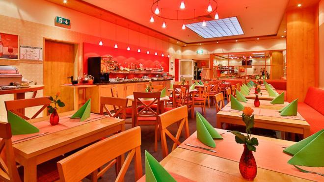 Wallis Hotel 3*